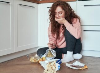 Jedete zbog stresa ili dosade? Evo kako zaustaviti emocionalno prejedanje Jedete zbog stresa ili dosade? Evo kako zaustaviti emocionalno prejedanje