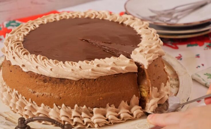 Kenedi torta: Bila je hit 90-ih, čokoladni fil se topi u ustima i nema izdašnije poslastice