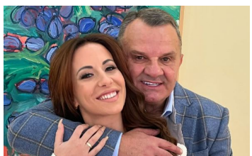 Naša pevačica je sa 29 ostala udovica: Decu mu nije rodila, a na ostavinskoj raspravi su svi ostali u čudu kad je iznela ovaj zahtev Naša pevačica je sa 29 ostala udovica: Decu mu nije rodila, a na ostavinskoj raspravi su svi ostali u čudu kad je iznela ovaj zahtev