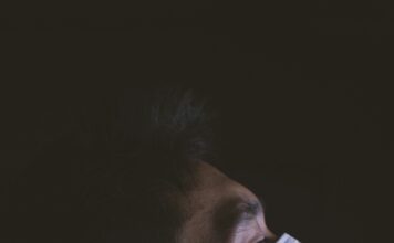 Oštra bol pri disanju može biti prvi znak zatajenja pluća Oštra bol pri disanju može biti prvi znak zatajenja pluća