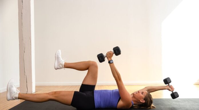 Pet vježbi koje će ti pomoći da skineš 'love handles' i ojačaš stomak Pet vježbi koje će ti pomoći da skineš 'love handles' i ojačaš stomak