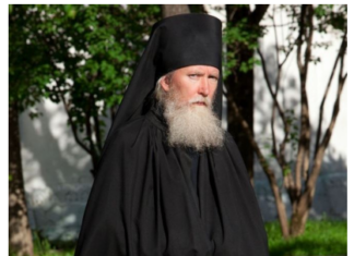 Šta se radi sa stvarima pokojnika: Ova 3 predmeta treba spaliti u najkraćem mogućem roku, a nakon 40 dana jedna stvar je obavezna Šta se radi sa stvarima pokojnika: Ova 3 predmeta treba spaliti u najkraćem mogućem roku, a nakon 40 dana jedna stvar je obavezna