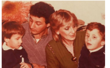 SUDBINA JE TAKO HTELA: Saša i Dejan Matić nisu rođeni slepi, greška JEDNE osobe koštala ih je vida SUDBINA JE TAKO HTELA: Saša i Dejan Matić nisu rođeni slepi, greška JEDNE osobe koštala ih je vida