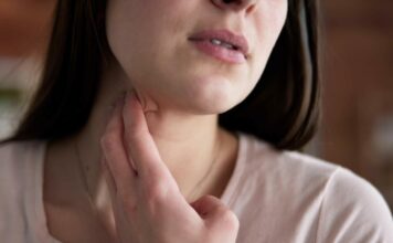 Zašto imamo osjećaj da nam stalno stoji "knedla u grlu"? Zašto imamo osjećaj da nam stalno stoji "knedla u grlu"?