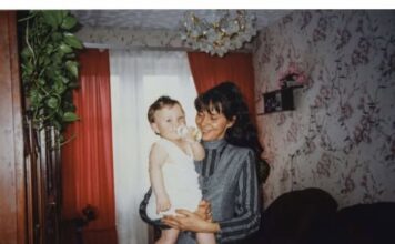 Žena je na stepeništu podruma našla smotuljak sa bebom i dala joj ime Marina: Nakon 60 godina saznala je strašnu istinu Žena je na stepeništu podruma našla smotuljak sa bebom i dala joj ime Marina: Nakon 60 godina saznala je strašnu istinu