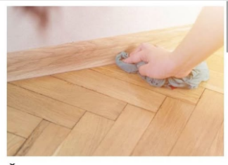 ŽENA KOJA PRODAJE STANOVE OTKRILA TRIK DA PARKET PONOVO BLISTA: Uz samo 1 jeftin sastojak izgledaće kao SVJEŽE LAKIRAN ŽENA KOJA PRODAJE STANOVE OTKRILA TRIK DA PARKET PONOVO BLISTA: Uz samo 1 jeftin sastojak izgledaće kao SVJEŽE LAKIRAN