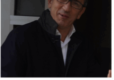 EVO KAKO IZGLEDA PRVA ŽENA ŽIKE JAKŠIĆA Bili su u braku 10 godina, a onda je oženio 24 godina mlađu voditeljku EVO KAKO IZGLEDA PRVA ŽENA ŽIKE JAKŠIĆA Bili su u braku 10 godina, a onda je oženio 24 godina mlađu voditeljku
