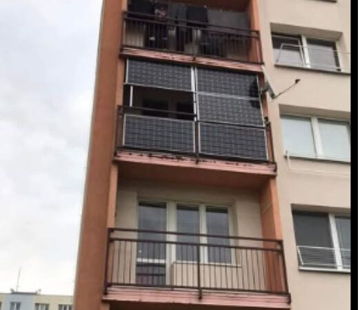 Jedna fotografija terase iz komšiluka postala pravi hit na internetu: Pogledajte šta je samo postavio-Ljudi zastaju da slikaju