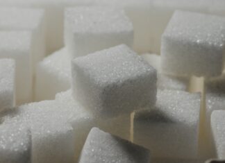 Jedna kockica šećera dnevno uz kafu: Koliko kilograma dobijete za 30 dana Jedna kockica šećera dnevno uz kafu: Koliko kilograma dobijete za 30 dana