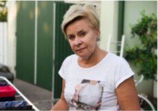 Kad sam videla s kim moj sin vara snaju zanemela sam od sramote: Nisam smela na kapiju od bruke, a onda sam rešila sve u 1 potezu