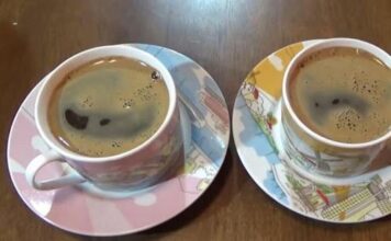 NAŠI STARI SU OVO SERVIRALI UZ ŠOLJICU KAFE: To sada NIKO NE RADI, a smatra se NAJPRAVILNIJIM NAŠI STARI SU OVO SERVIRALI UZ ŠOLJICU KAFE: To sada NIKO NE RADI, a smatra se NAJPRAVILNIJIM