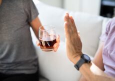 NEUROLOG UP0Z0RAVA SVE! 0vo piće nikako nemojte piti tokom ljeta, razara srce i loše utiče na mozak NEUROLOG UP0Z0RAVA SVE! 0vo piće nikako nemojte piti tokom ljeta, razara srce i loše utiče na mozak