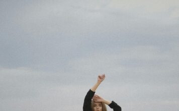 Stajanje na stolici – kardio koji topi kalorije i dok mirujete Stajanje na stolici - kardio koji topi kalorije i dok mirujete