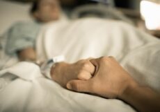 Troje ljudi doživelo je kliničku smrt i svi su uvideli jedno isto: Shvatili 3 stvari, a njihove priče teraju jezu Troje ljudi doživelo je kliničku smrt i svi su uvideli jedno isto: Shvatili 3 stvari, a njihove priče teraju jezu