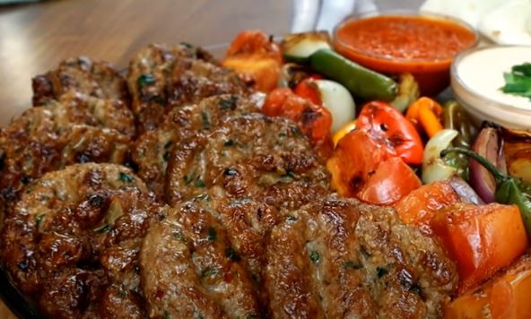Umesto prezli u faširane šnicle stavite ovaj sastojak: Spolja će biti hrskave, a iznutra mekane i sočne