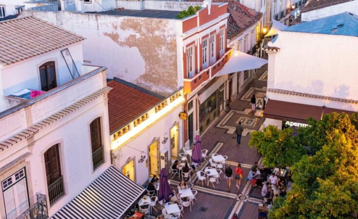 Za ovaj grad kažu da je najjeftiniji u Europi: Kafa košta 1 euro, a plaže su očaravajuće