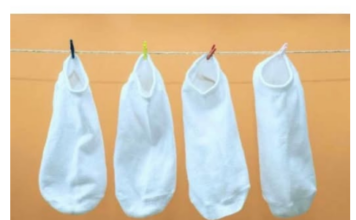 Bijele čarape može biti teško očistiti, ali s ovom metodom ponovno će izgledati potpuno nove Bijele čarape može biti teško očistiti, ali s ovom metodom ponovno će izgledati potpuno nove