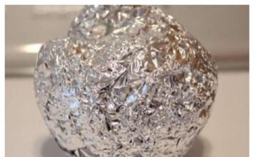 Evo zašto biste trebali staviti aluminijumsku foliju ispod kreveta prije spavanja – Razlog će vas iznenaditi Evo zašto biste trebali staviti aluminijumsku foliju ispod kreveta prije spavanja – Razlog će vas iznenaditi