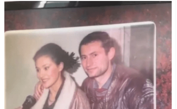 (FOTO) ŠOK PRIZOR NA GROBLJU Zoran na spomeniku stavio sliku sa Cecom, isklesana i poruka: “Pjevala mi je – Ja sam cvetak, čudan cvetak” (FOTO) ŠOK PRIZOR NA GROBLJU Zoran na spomeniku stavio sliku sa Cecom, isklesana i poruka: “Pjevala mi je – Ja sam cvetak, čudan cvetak”