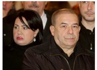 Imala je 20 kilograma više i vjenčanicu zbog koje bi je danas ismijavali: Ovako je Zlata izgledala na vjenčanju s Hasanom FOTO Imala je 20 kilograma više i vjenčanicu zbog koje bi je danas ismijavali: Ovako je Zlata izgledala na vjenčanju s Hasanom FOTO