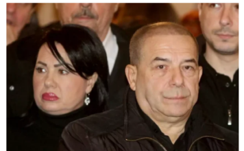 Imala je 20 kilograma više i vjenčanicu zbog koje bi je danas ismijavali: Ovako je Zlata izgledala na vjenčanju s Hasanom FOTO Imala je 20 kilograma više i vjenčanicu zbog koje bi je danas ismijavali: Ovako je Zlata izgledala na vjenčanju s Hasanom FOTO