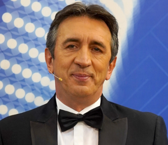 Izgubili smo ga? Tek 20 dana nakon što je hospitalizovan isplivala istina o zdravstvenom stanju Žike Jakšića: Ovo su pokušali sakriti Izgubili smo ga Tek 20 dana nakon što je hospitalizovan isplivala istina o zdravstvenom stanju Žike Jakšića: 0vo su pokušali sakriti