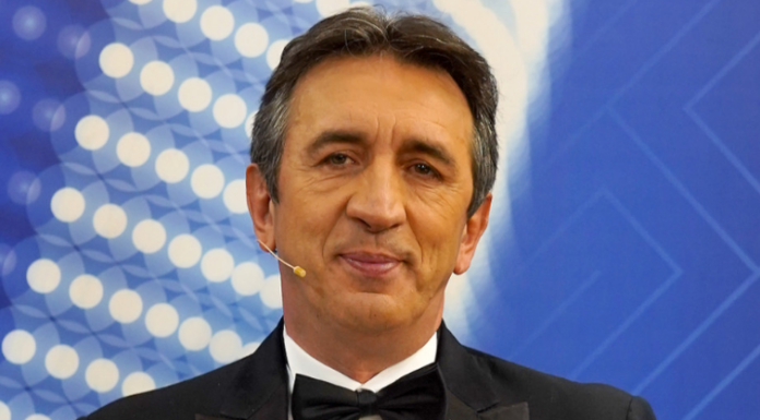 Izgubili smo ga? Tek 20 dana nakon što je hospitalizovan isplivala istina o zdravstvenom stanju Žike Jakšića: Ovo su pokušali sakriti Izgubili smo ga Tek 20 dana nakon što je hospitalizovan isplivala istina o zdravstvenom stanju Žike Jakšića: 0vo su pokušali sakriti