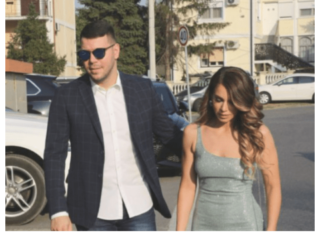 “Mazili smo se u krevetu, a onda me je pogledala i rekla da se razvodimo”: Naš pjevač zatekao detaljem iz braka – ostavila je troje zIatne djece i otišla “Mazili smo se u krevetu, a onda me je pogledala i rekla da se razvodimo”: Naš pjevač zatekao detaljem iz braka – ostavila je troje zIatne djece i otišla