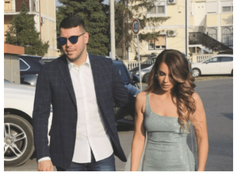 “Mazili smo se u krevetu, a onda me je pogledala i rekla da se razvodimo”: Naš pjevač zatekao detaljem iz braka – ostavila je troje zIatne djece i otišla “Mazili smo se u krevetu, a onda me je pogledala i rekla da se razvodimo”: Naš pjevač zatekao detaljem iz braka – ostavila je troje zIatne djece i otišla