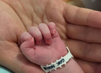 Milan je u 46. dobio sina sa 18 godina mlađom izabranicom koja ima neobično zanimanje: Do sad je krio od javnosti kao zmija noge, a sad joj poslao snažnu poruku Milan je u 46. dobio sina sa 18 godina mlađom izabranicom koja ima neobično zanimanje: Do sad je krio od javnosti kao zmija noge, a sad joj poslao snažnu poruku