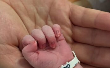 Milan je u 46. dobio sina sa 18 godina mlađom izabranicom koja ima neobično zanimanje: Do sad je krio od javnosti kao zmija noge, a sad joj poslao snažnu poruku Milan je u 46. dobio sina sa 18 godina mlađom izabranicom koja ima neobično zanimanje: Do sad je krio od javnosti kao zmija noge, a sad joj poslao snažnu poruku