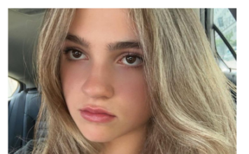 Nika Tošić ukrala mamin trik: Do savršene frizure trebalo joj je pet minuta, otkrila tajnu svima, probajte i vi Nika Tošić ukrala mamin trik: Do savršene frizure trebalo joj je pet minuta, otkrila tajnu svima, probajte i vi