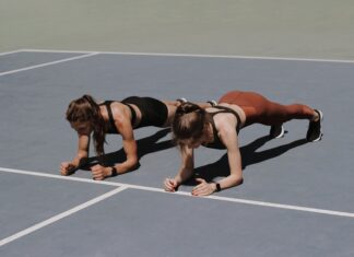 Samo 5 minuta dnevno: Plank rutina koja oblikuje tijelo za 3 sedmice Samo 5 minuta dnevno: Plank rutina koja oblikuje tijelo za 3 sedmice