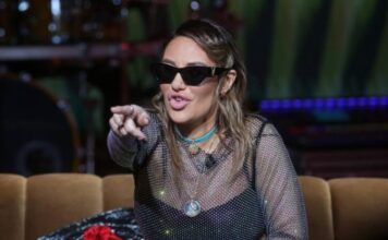 Ana Nikolić objavila tekst nove pjesme: “Bar na tren da sklonim se od prošlosti” Ana Nikolić objavila tekst nove pjesme: “Bar na tren da sklonim se od prošlosti”