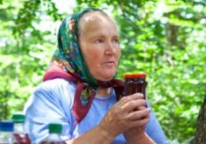 Baka (75) puca od zdravlja: Pijem ovo i imam pritisak i šećer bolji nego omladina! (RECEPT) Baka (75) puca od zdravlja: Pijem ovo i imam pritisak i šećer bolji nego omladina! (RECEPT)