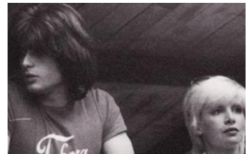 BILI SU NAJLEPŠI PAR BEOGRADA, o njihovoj ljubavi se i danas priča: Uhvatila ga s drugom u krevetu pa mu se OSVETILA a on joj posvetio svoj NAJVEĆ HIT BILI SU NAJLEPŠI PAR BEOGRADA, o njihovoj ljubavi se i danas priča: Uhvatila ga s drugom u krevetu pa mu se OSVETILA a on joj posvetio svoj NAJVEĆ HIT