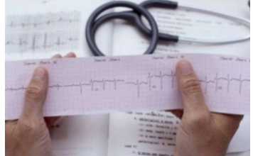 KOJA RUKA BOLI PRED INFARKT: Srčani udar najavljuje ovaj rani simptom, spriječite to KOJA RUKA BOLI PRED INFARKT: Srčani udar najavljuje ovaj rani simptom, spriječite to