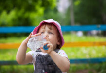 Koliko vode dnevno treba djetetu? Mnogi roditelji ovo ne znaju! Koliko vode dnevno treba djetetu? Mnogi roditelji ovo ne znaju!