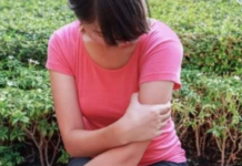 Mjesec dana prije srčanog udara vaše tijelo šalje upozorenje: 8 znakova da ste u opasnosti Mjesec dana prije srčanog udara vaše tijelo šalje upozorenje: 8 znakova da ste u opasnosti