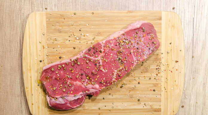 Najopasnija vrsta mesa: Povezuje se s bolestima srca, upalama i debljanjem Najopasnija vrsta mesa: Povezuje se s bolestima srca, upalama i debljanjem