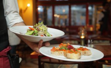 Oprez na putovanju: Hrana koja vam može pokvariti odmor Oprez na putovanju: Hrana koja vam može pokvariti odmor