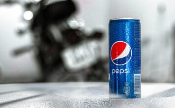 Pepsi je izbacio dva modela sata i kolekcionari su se raspametili jer je jedan preslikani „Rolex“ Pepsi je izbacio dva modela sata i kolekcionari su se raspametili jer je jedan preslikani „Rolex“