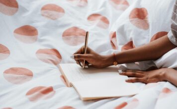 Pisanje snova i strahova: Moćna tehnika za čišći um i bolji san Pisanje snova i strahova: Moćna tehnika za čišći um i bolji san