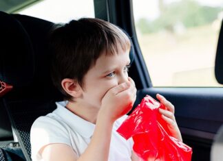 Prevencija mučnine: četiri savjeta za bezbrižno putovanje s djecom Prevencija mučnine: četiri savjeta za bezbrižno putovanje s djecom