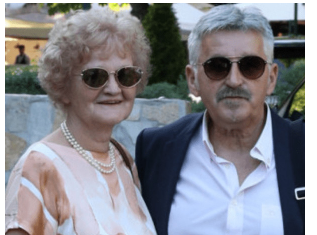 Vila ograđena kamenom ogradom: Dragan Stojković Bosanac otvorio vrata porodičnog doma na Bežanijskoj kosi, pokazao i ženu, auu Vila ograđena kamenom ogradom: Dragan Stojković Bosanac otvorio vrata porodičnog doma na Bežanijskoj kosi, pokazao i ženu, auu