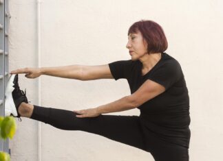 Zidni pilates topi kalorije i oblikuje tijelo – bez teretane! Zidni pilates topi kalorije i oblikuje tijelo – bez teretane!