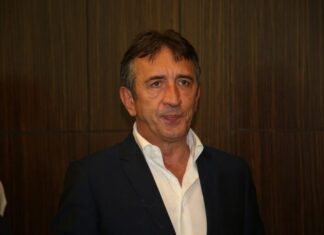 Bili su bliski: Žika Jakšić otkrio da nije bio pozvan na pomen Saši Popoviću Bili su bliski: Žika Jakšić otkrio da nije bio pozvan na pomen Saši Popoviću