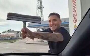 Darko Lazić zasukao rukave i oprao šoferšajbnu na pumpi: Dobio čak 10 evra bakšiša Darko Lazić zasukao rukave i oprao šoferšajbnu na pumpi: Dobio čak 10 evra bakšiša