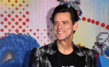 Džim Keri otkrio jezive detalje sa snimanja filma: “Zamalo sam umro” Džim Keri otkrio jezive detalje sa snimanja filma: “Zamalo sam umro”