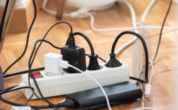 Električari upozoravaju: Ove uređaje obavezno isključujte iz struje svako veče, troše “fantomsku energiju” Električari upozoravaju: Ove uređaje obavezno isključujte iz struje svako veče, troše "fantomsku energiju"